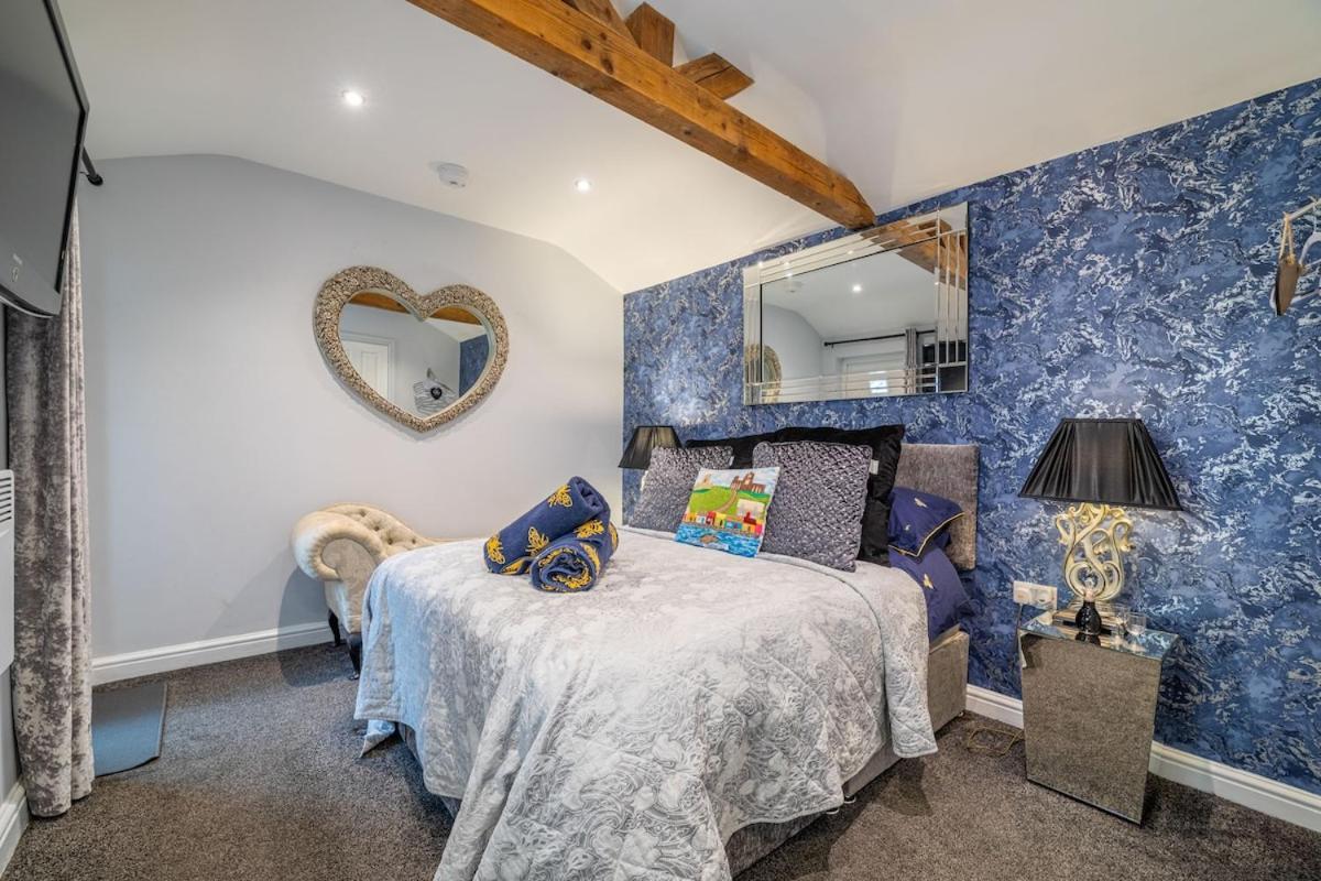 Wheelhouse Apartment Whitby Bagian luar foto