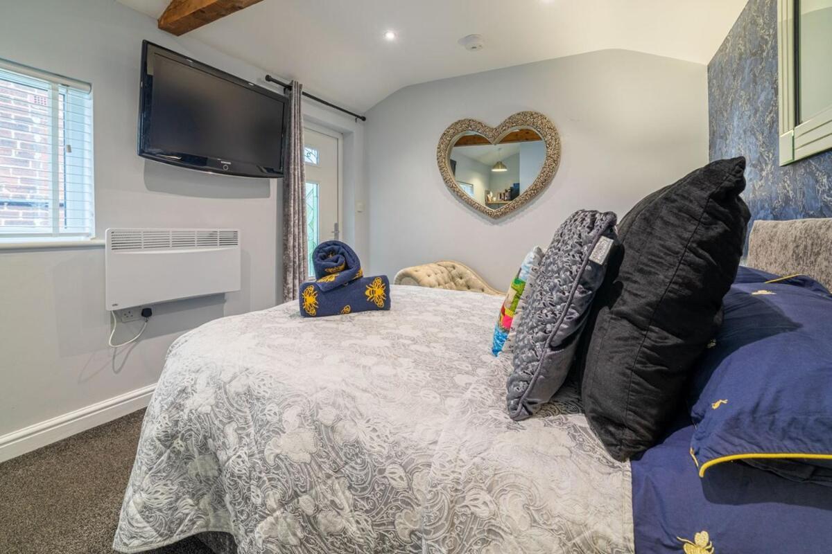 Wheelhouse Apartment Whitby Bagian luar foto